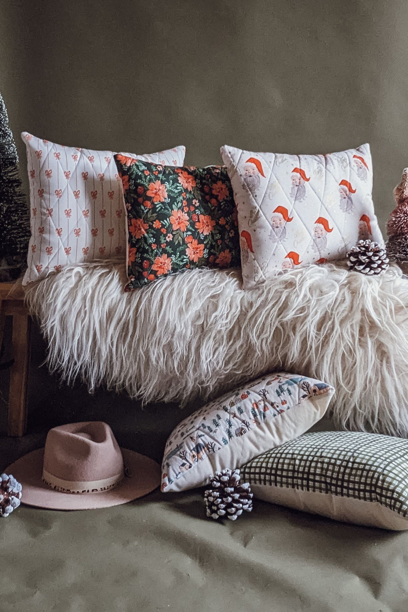 'Christmas Bloom' Quilted Cushion