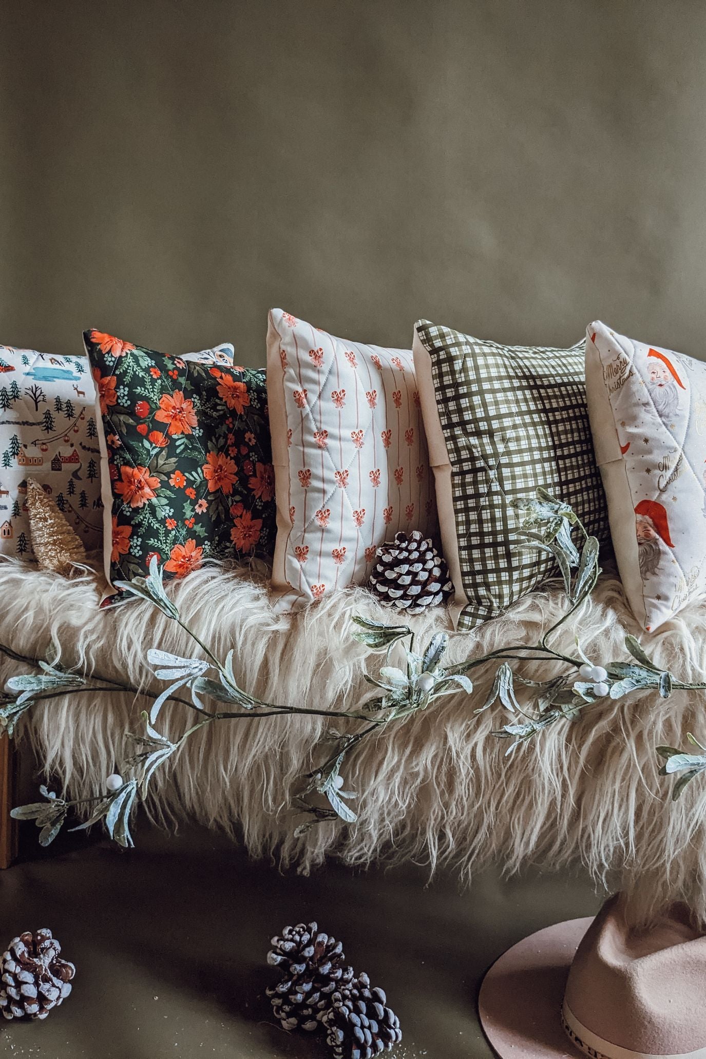'Christmas Bloom' Quilted Cushion