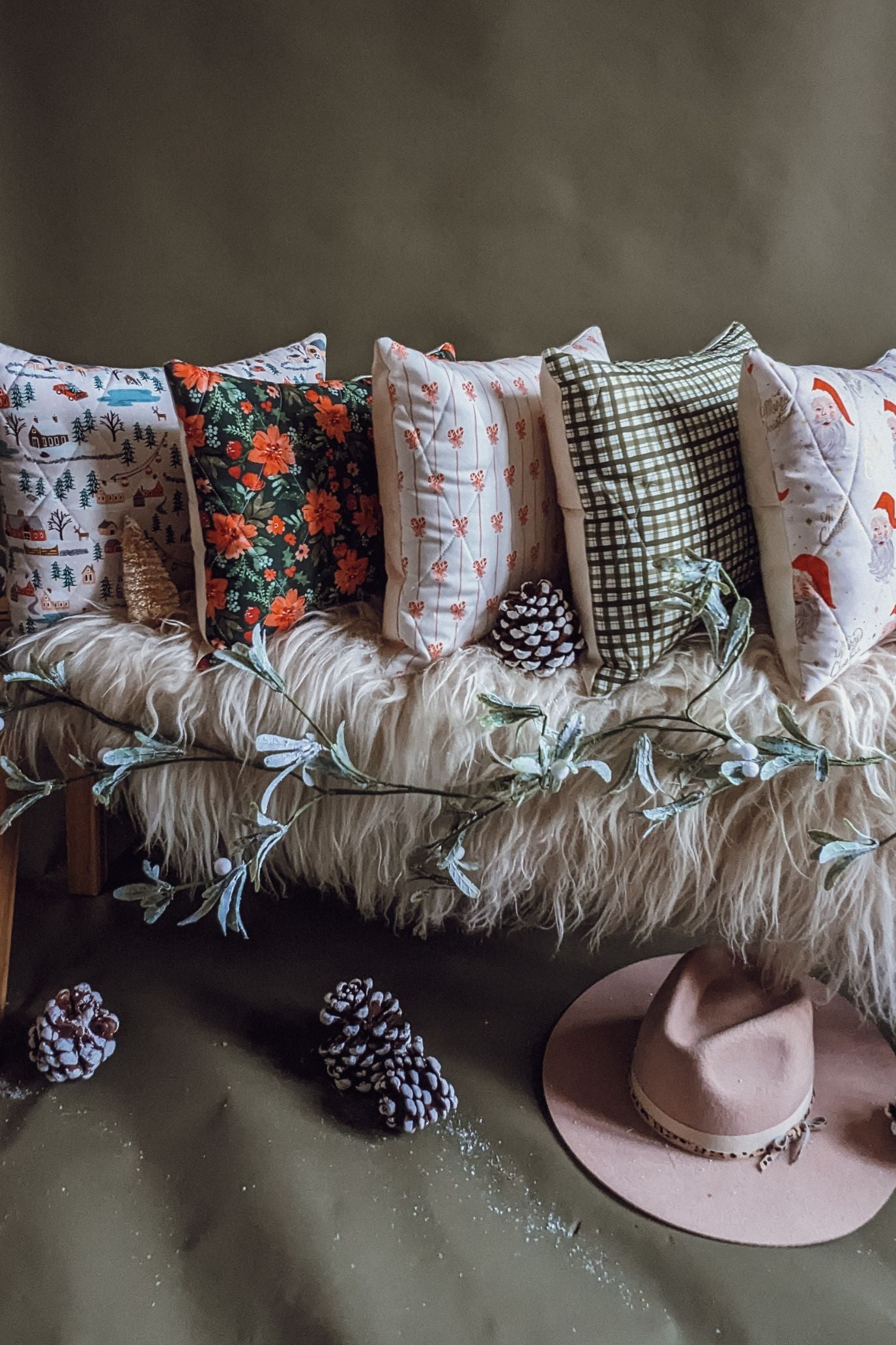 'Christmas Bloom' Quilted Cushion
