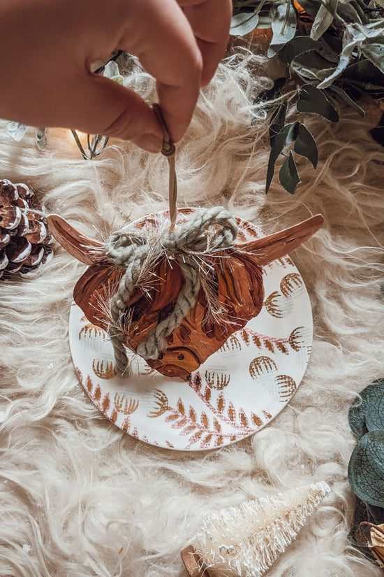 Highland Cow Hang